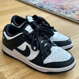 ‘Panda’ Dunk Low (Barely Worn!) Size 6.5
